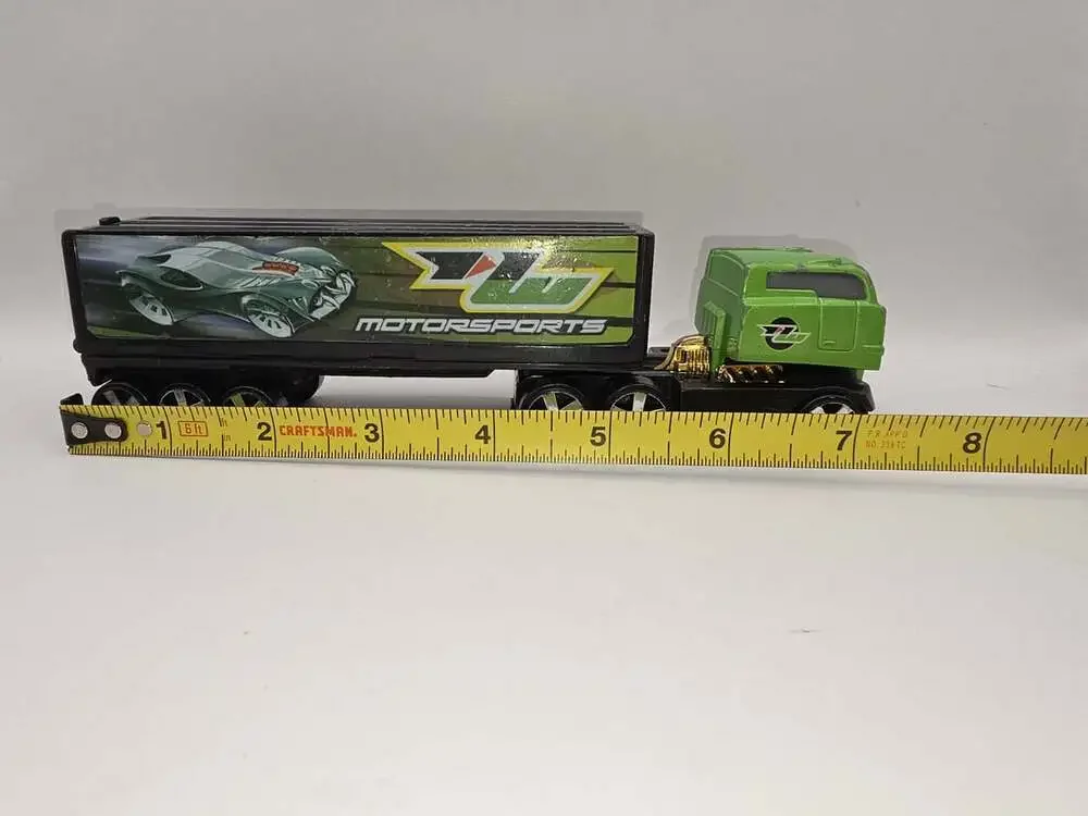 Hot Wheels 2006 Truckin' Transporters Motorsport K0438